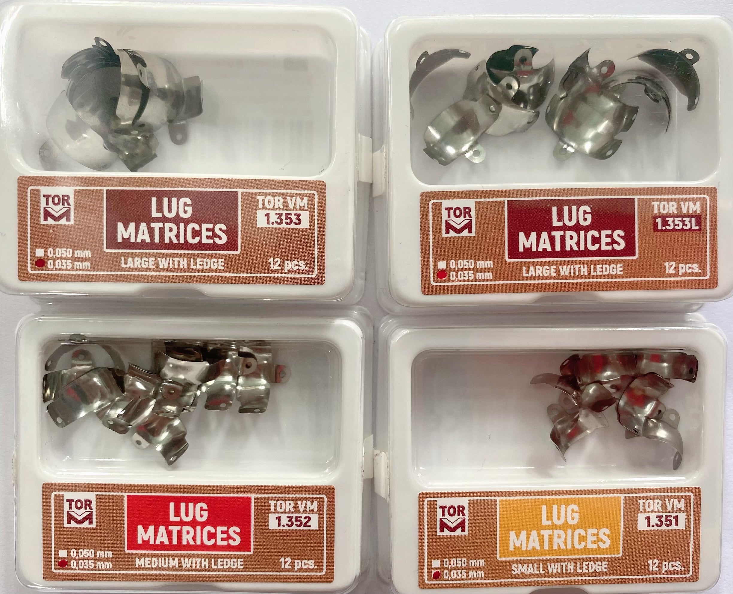 Khuôn trám có lỗ xoang II bán phần kim loại - Tor VM