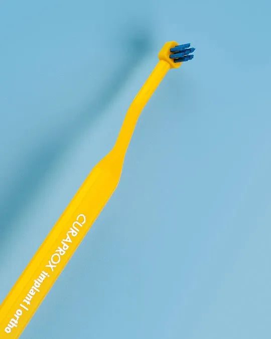 Bàn chải răng niềng, implant CS 708 - Curaprox