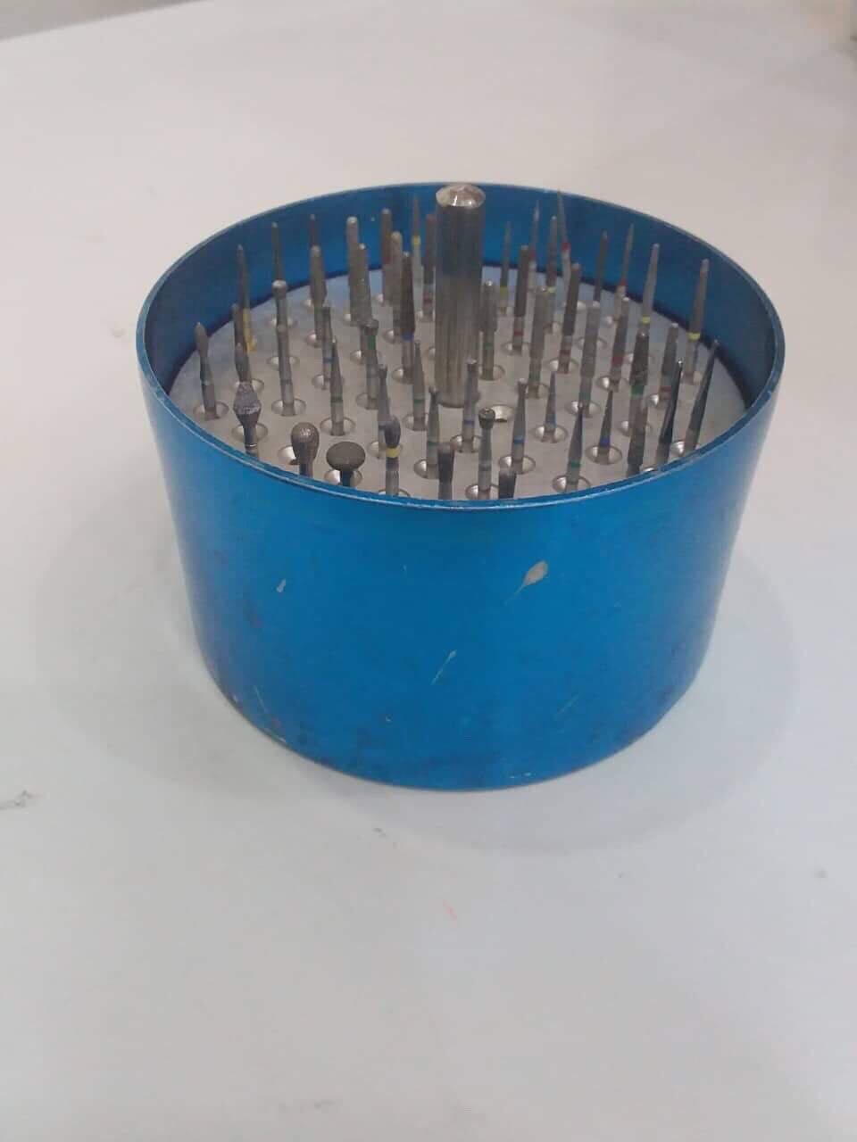 hộp-đựng-mũi-khoan-tròn-49p.vn