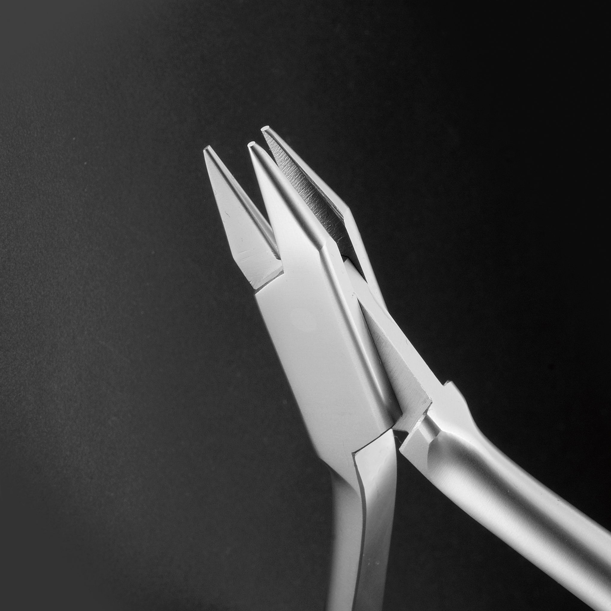 kềm-bẻ-dây-3-chấu---medesy-(300054)-49p.vn