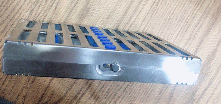 Hộp đựng 10 dụng cụ hấp được - Trung Quốc