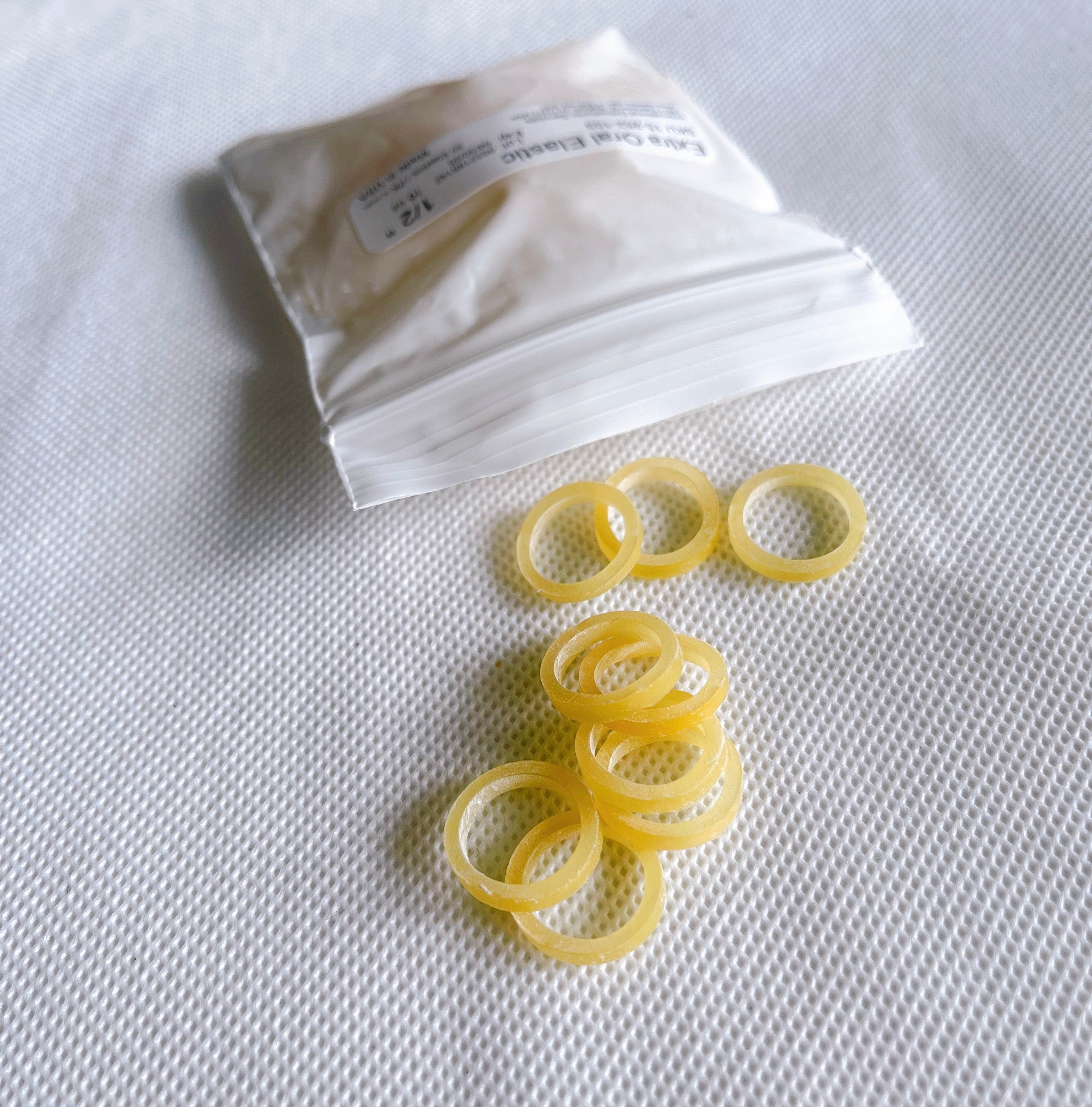 Thun chỉnh nha liên hàm dùng ngoài mặt cùng Facemask - IOS