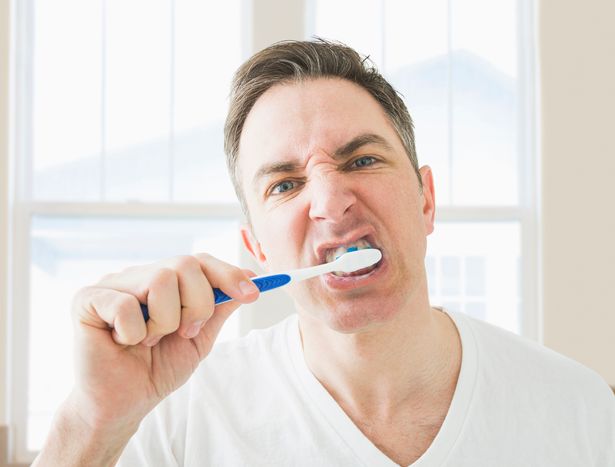 Thói quen chải răng không tốt