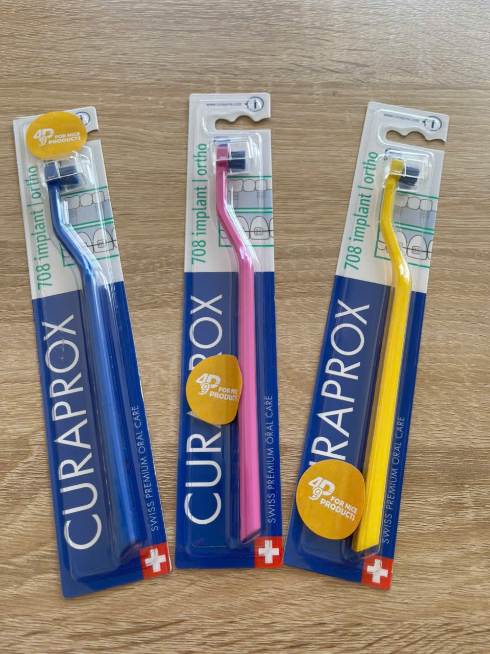Bàn chải răng niềng, implant CS 708 - Curaprox