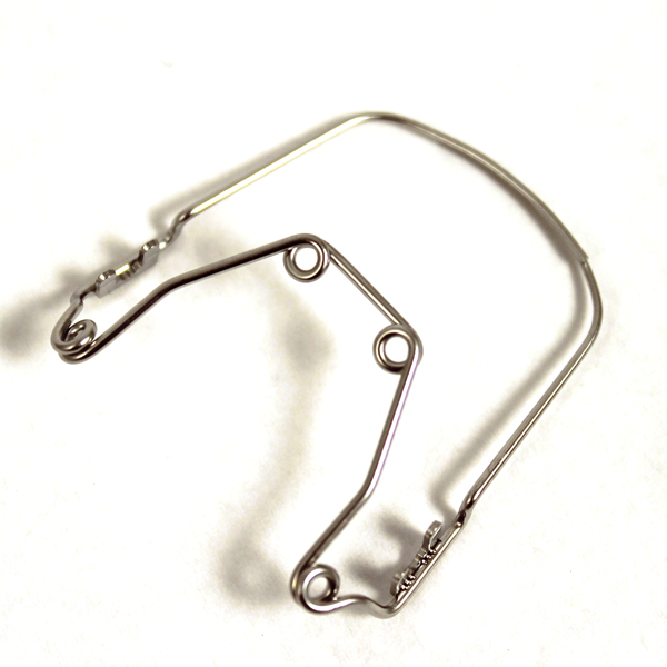 Khí cụ nong hàm bẻ sẵn trên Quad Helix - RMO